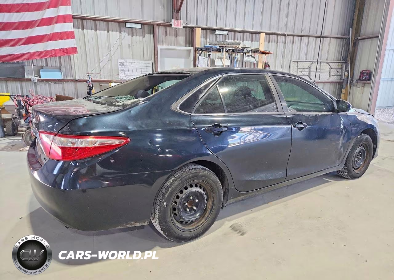 2017 Toyota Camry Le VIN:4T1BF1FK3HU269728 - 3