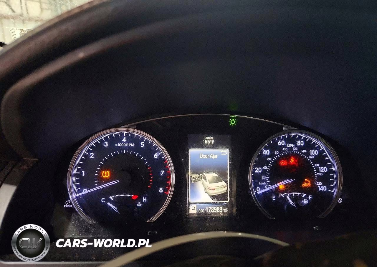 2017 Toyota Camry Le VIN:4T1BF1FK3HU269728 - 9