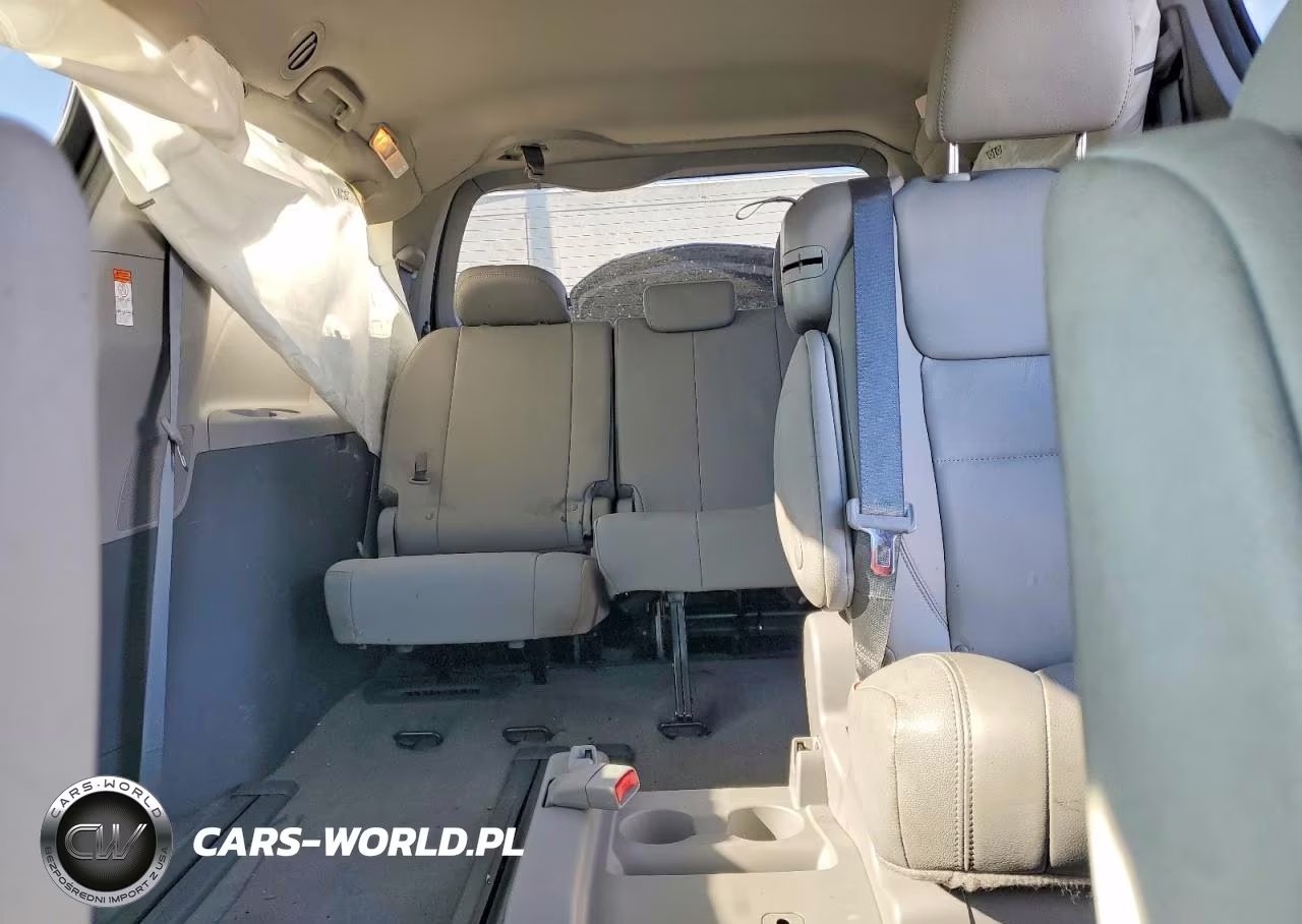 2019 Toyota Sienna Xle 8-Passenger VIN:5TDYZ3DCXKS968301 - 10
