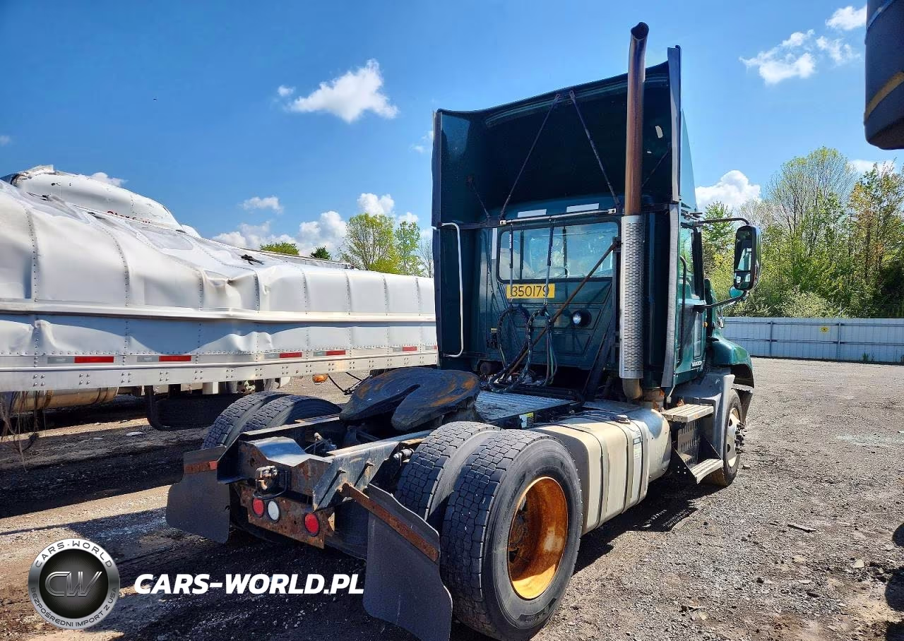 2016 Mack Cxu612 Semi Truck VIN:1M1AW01X8GM008414 - 4