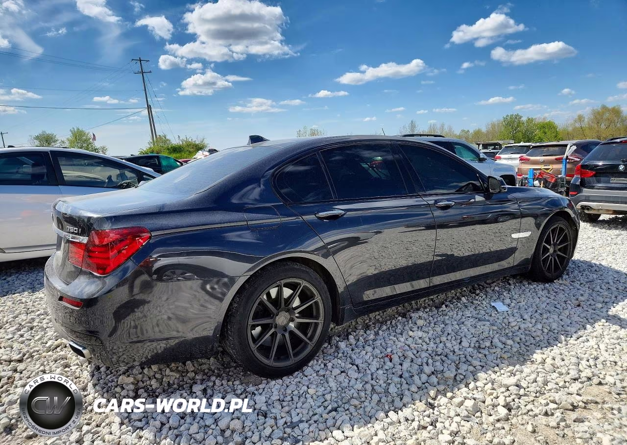 2015 BMW 750 Xi VIN:WBAYB6C5XFD966121 - 3