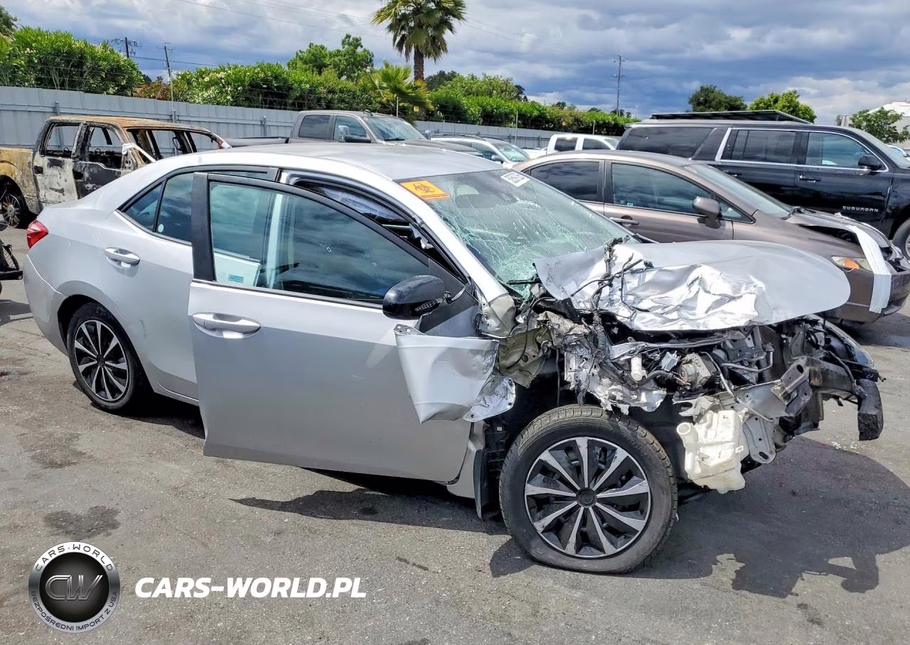 2018 Toyota Corolla Le VIN:2T1BURHE0JC020905 - 4