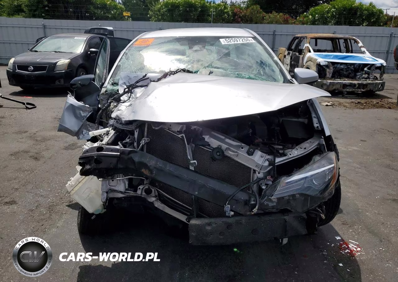 2018 Toyota Corolla Le VIN:2T1BURHE0JC020905 - 5