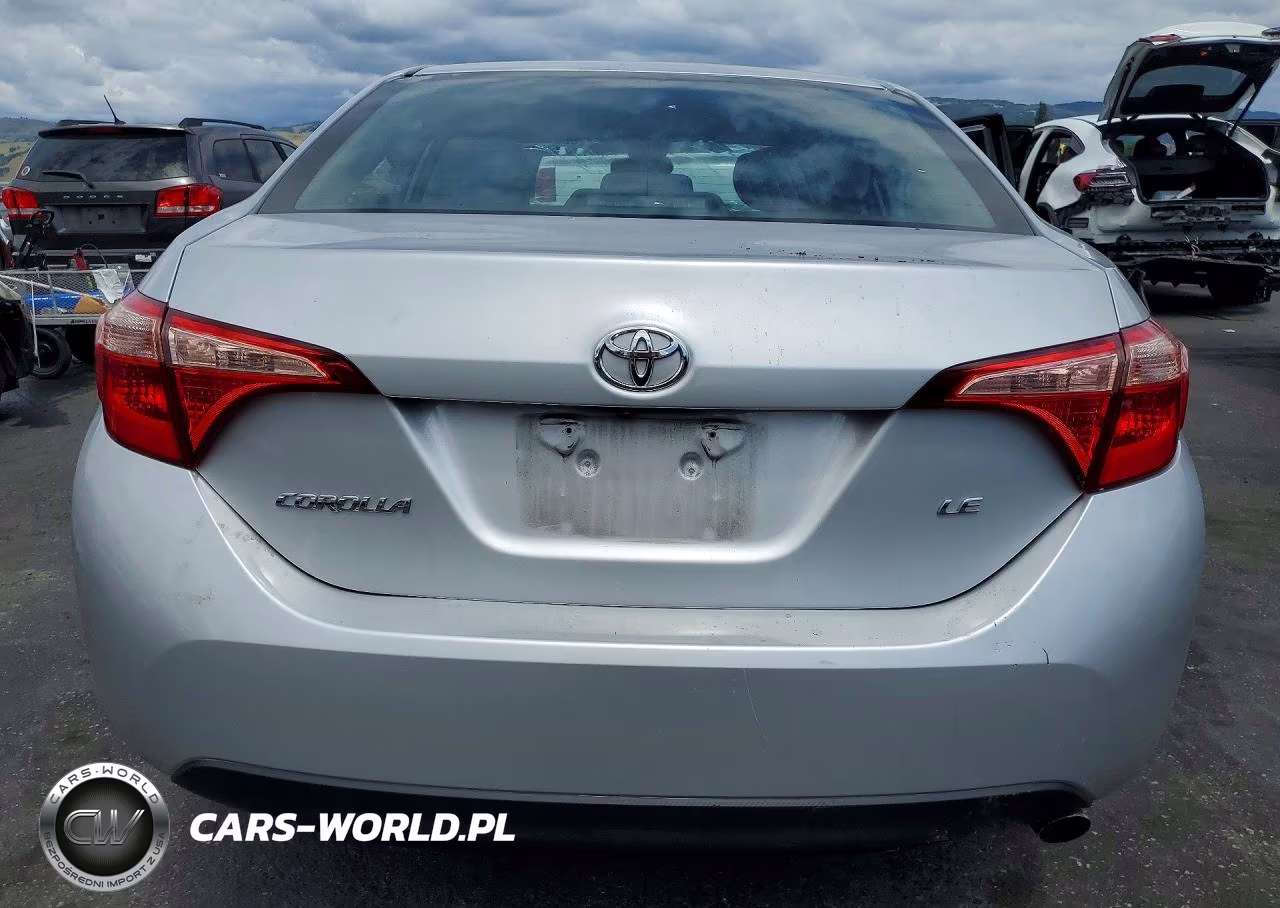 2018 Toyota Corolla Le VIN:2T1BURHE0JC020905 - 6