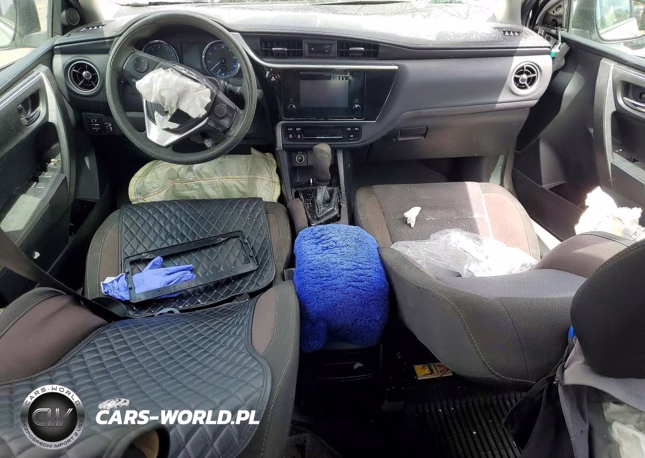2018 Toyota Corolla Le VIN:2T1BURHE0JC020905 - 8