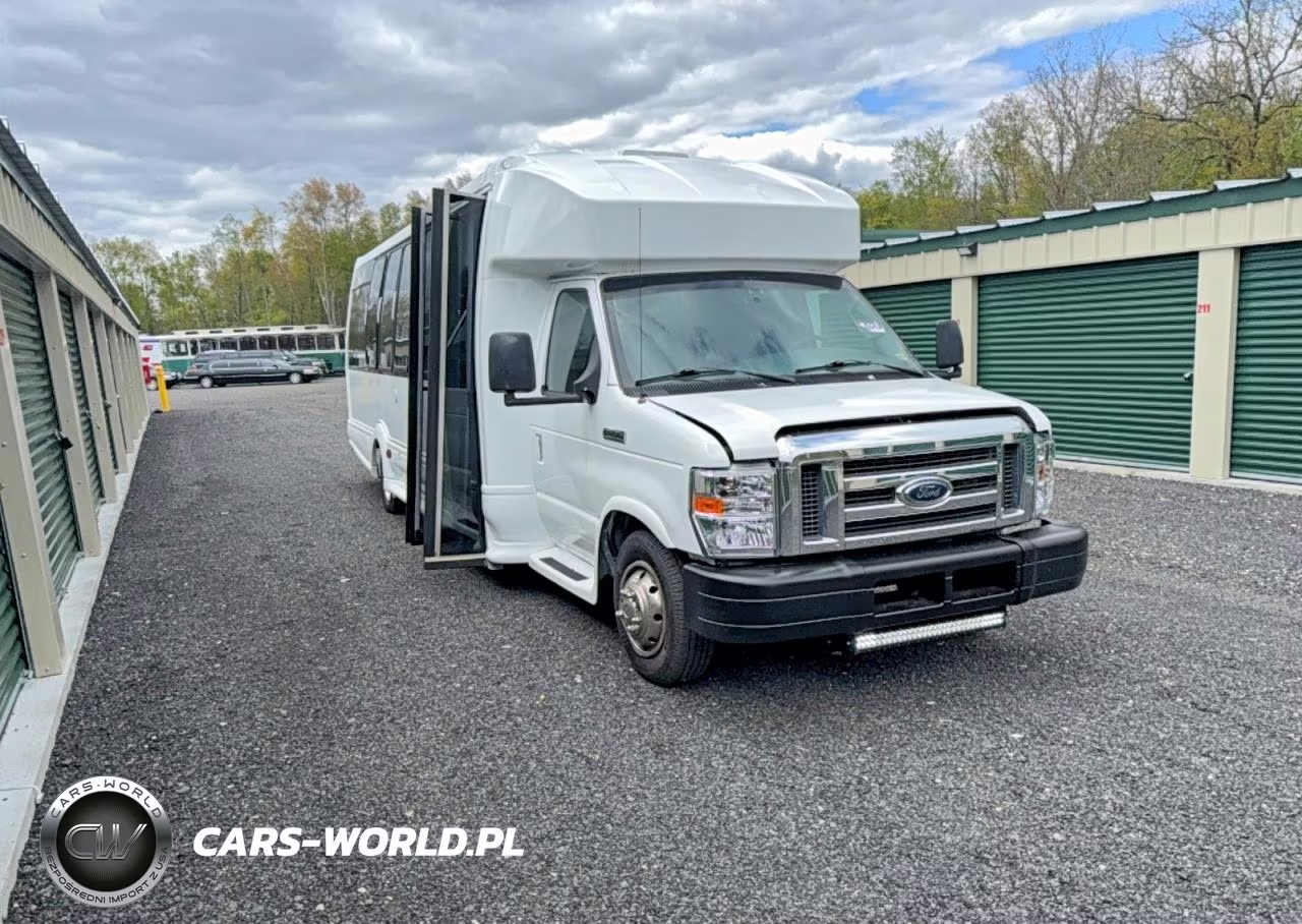 2003 Ford Econoline E450 Super Duty Cutaway Van