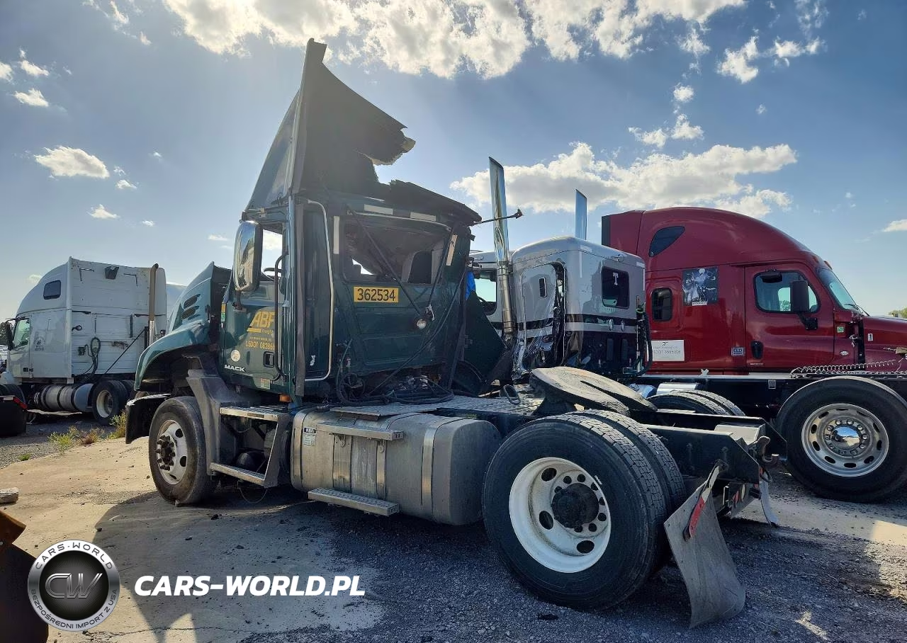 2017 Mack Cxu612 Semi Truck VIN:1M1AW01XXHM009842 - 3