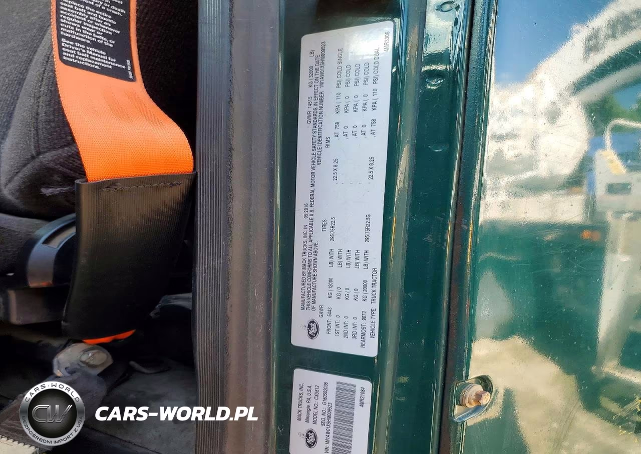 2017 Mack Cxu612 Semi Truck VIN:1M1AW01X5HM009523 - 10