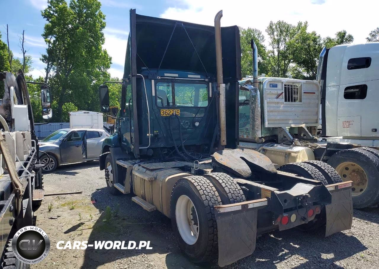 2017 Mack Cxu612 Semi Truck VIN:1M1AW01X5HM009523 - 3