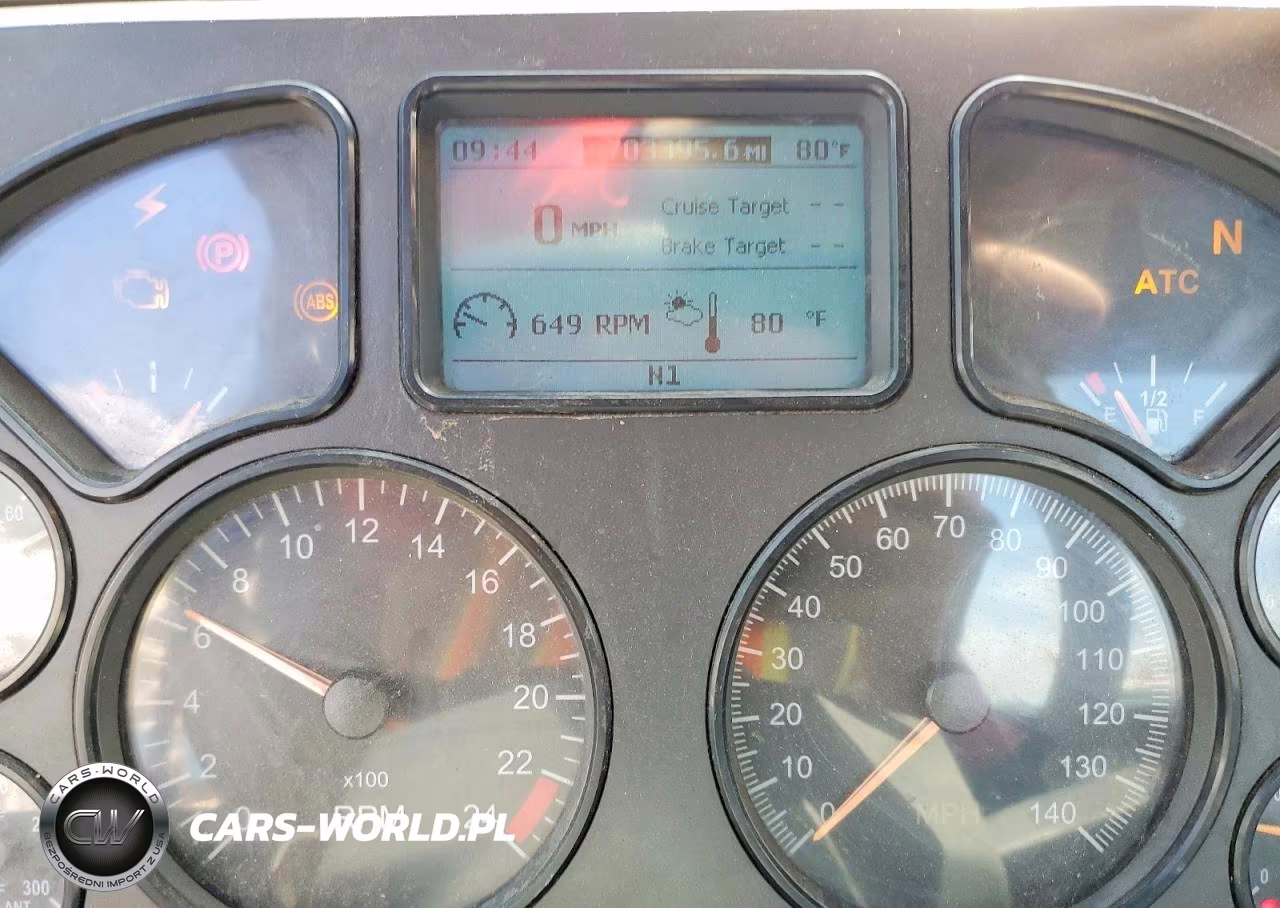 2017 Mack Cxu612 Semi Truck VIN:1M1AW01X5HM009523 - 8
