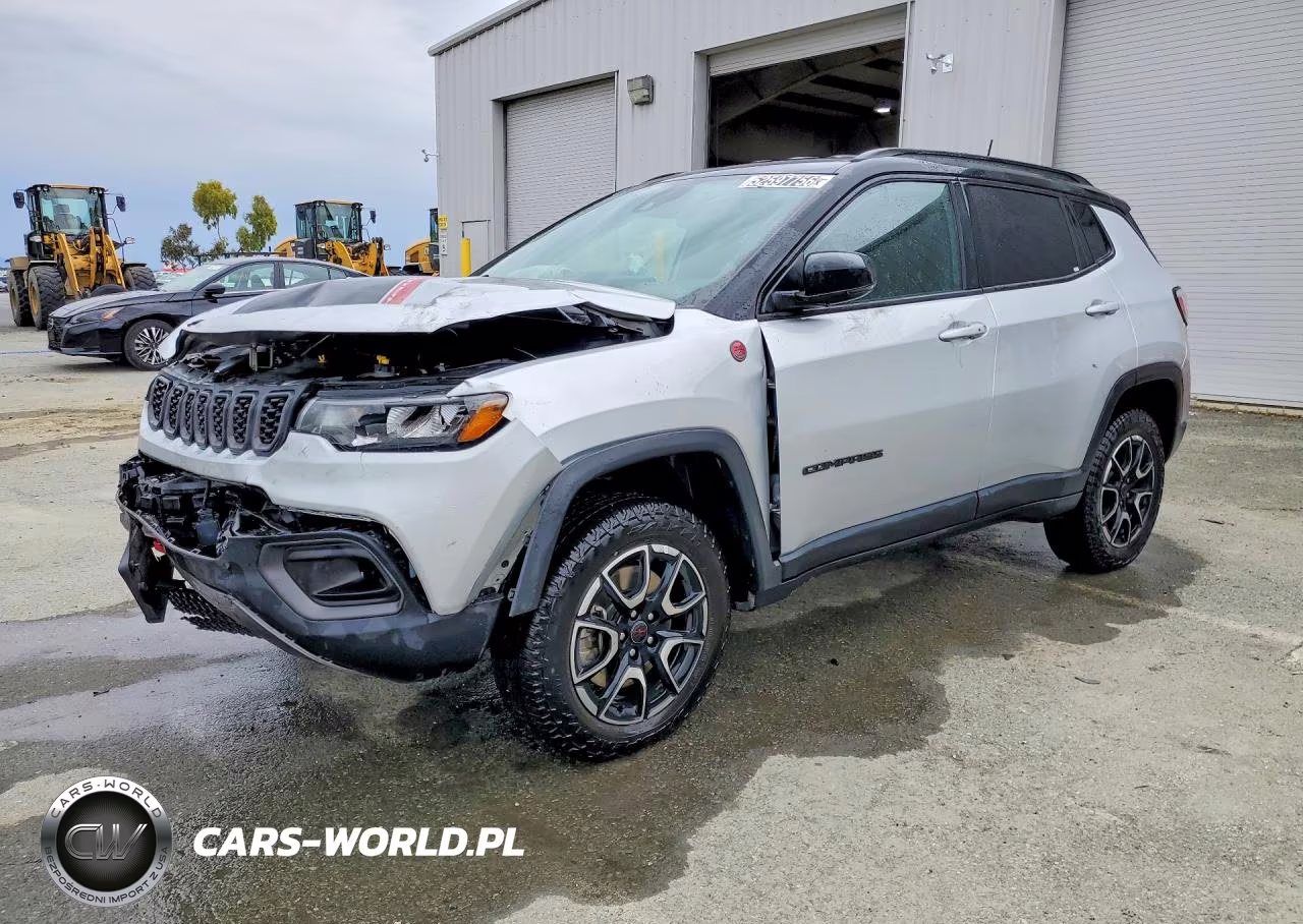 2025 Jeep Compass Trailhawk