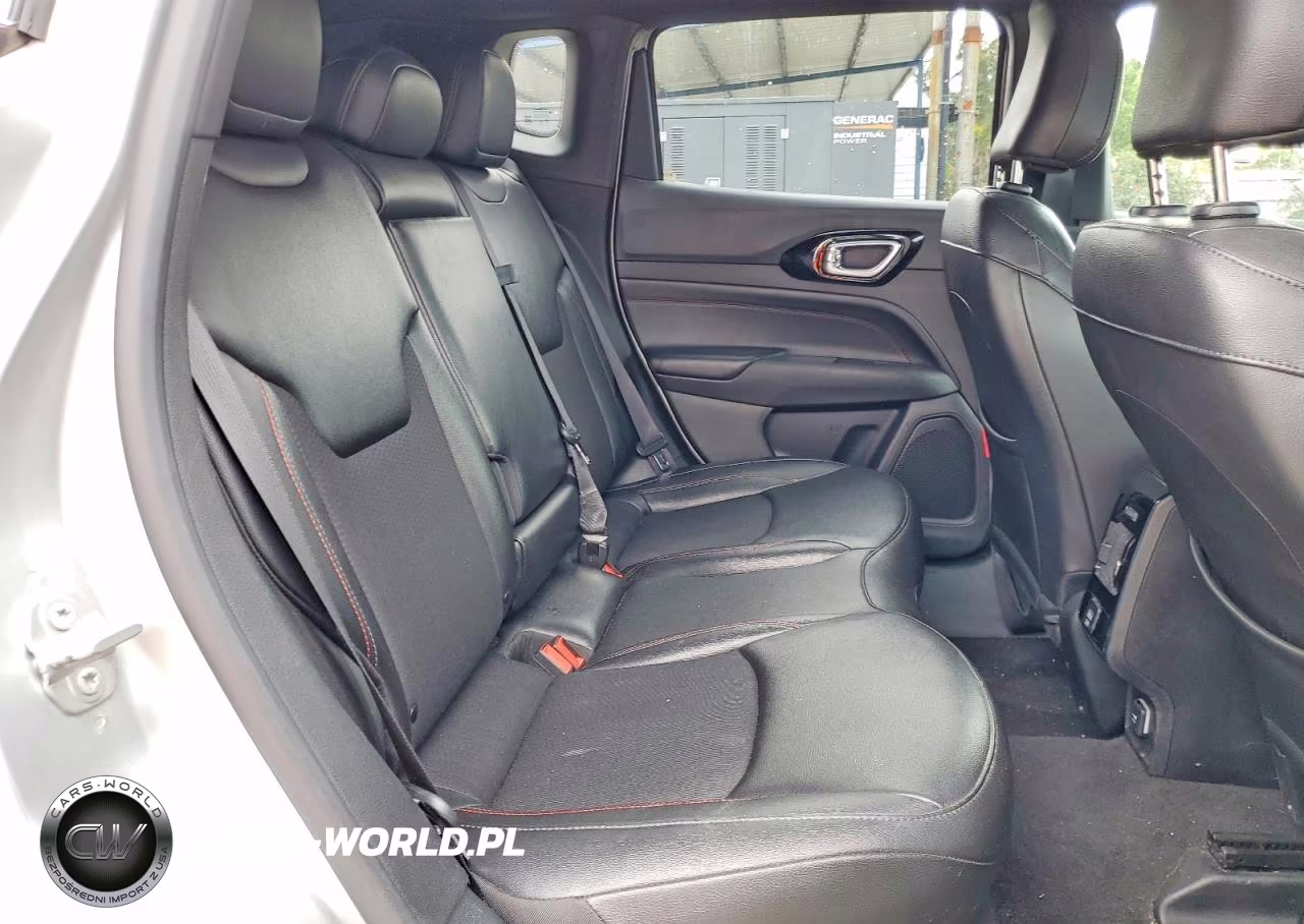 2025 Jeep Compass Trailhawk VIN:3C4NJDDN9ST533518 - 11