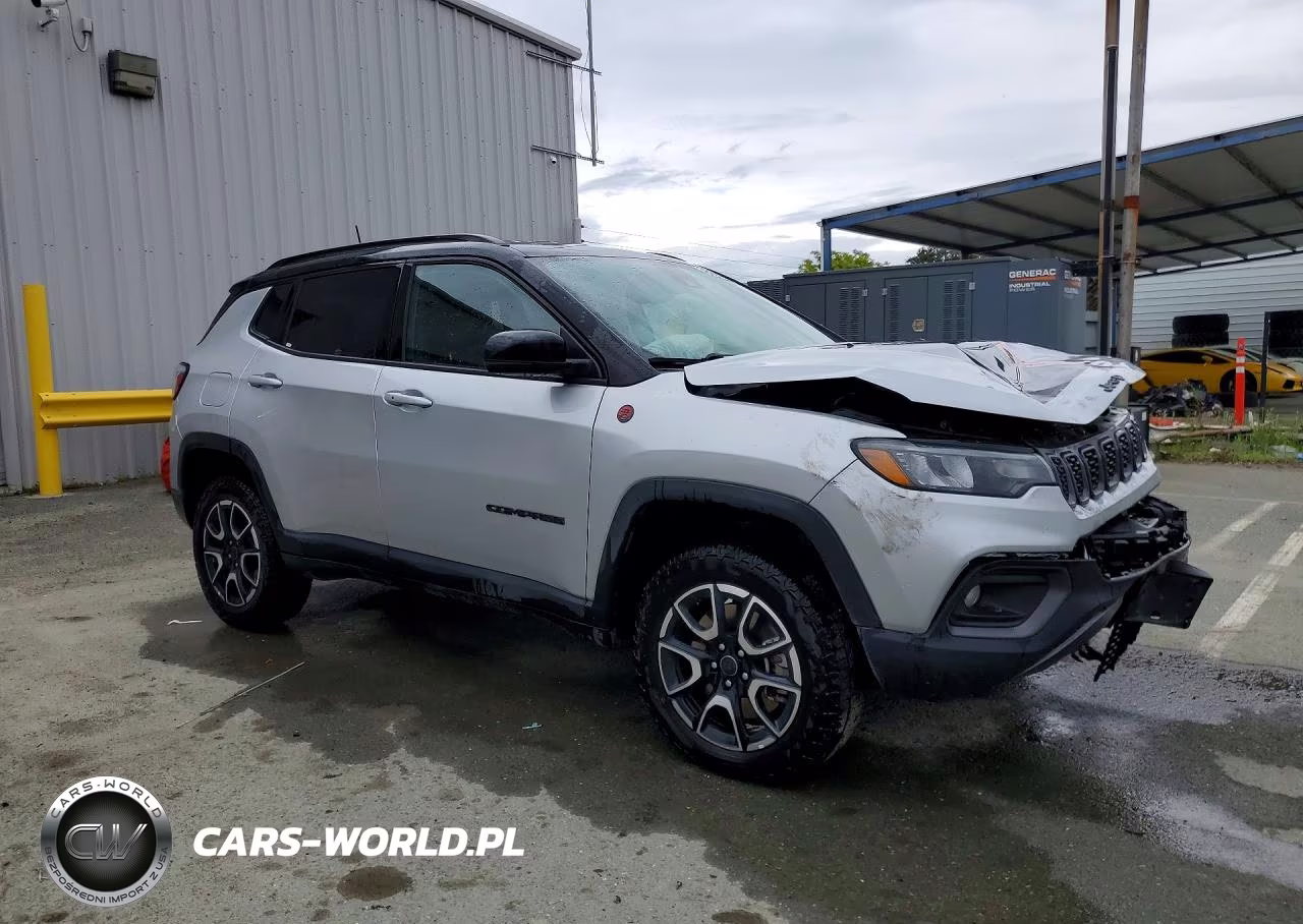 2025 Jeep Compass Trailhawk VIN:3C4NJDDN9ST533518 - 4