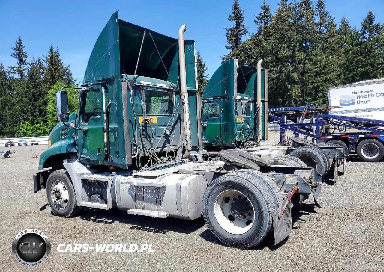 2017 Mack Cxu612 Semi Truck VIN:1M1AW01X5HM009439 - 3