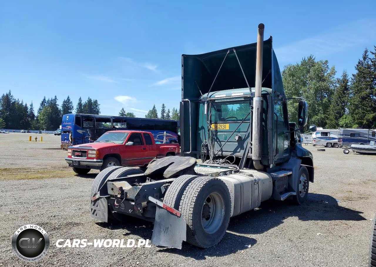 2017 Mack Cxu612 Semi Truck VIN:1M1AW01X5HM009439 - 4