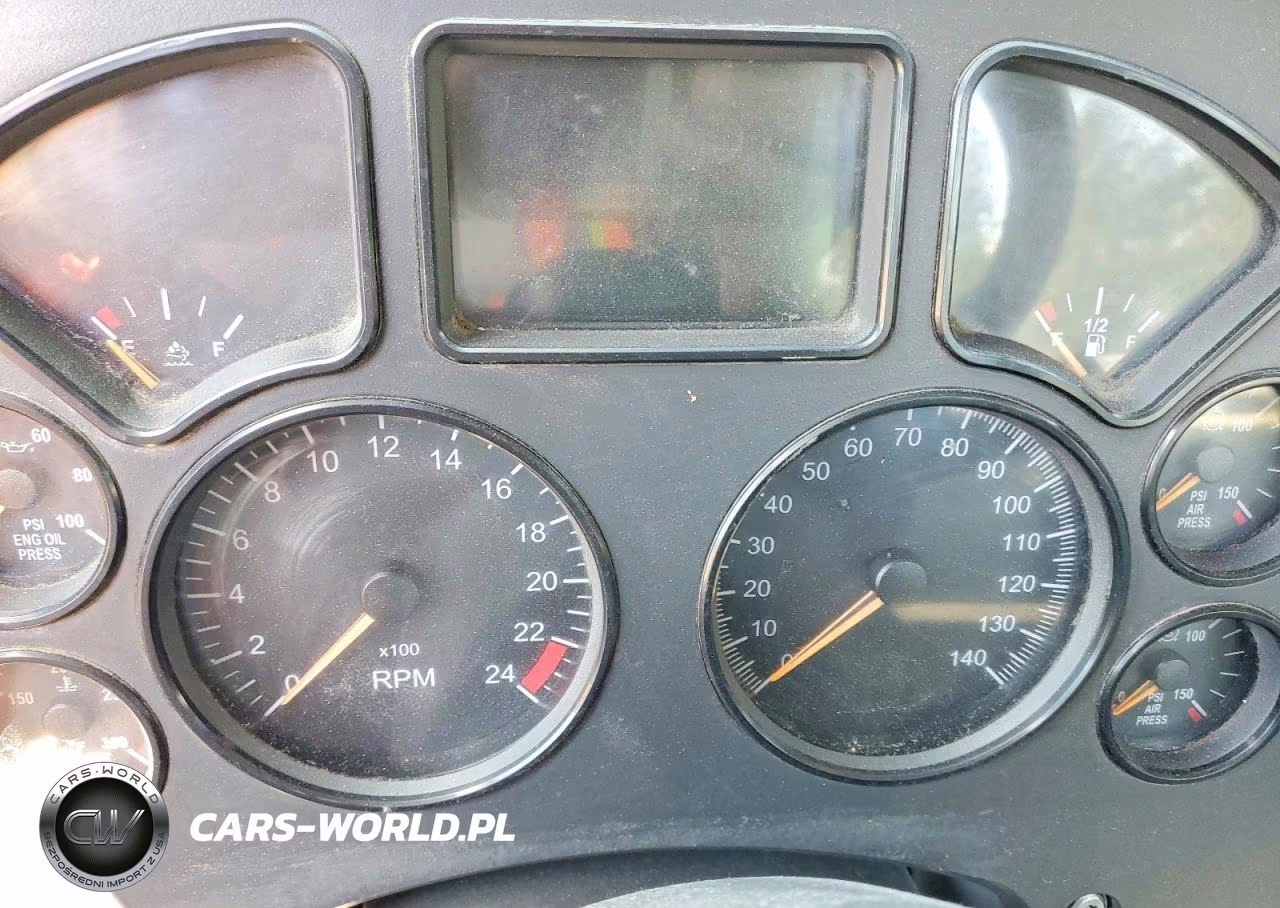 2017 Mack Cxu612 Semi Truck VIN:1M1AW01X5HM009439 - 8
