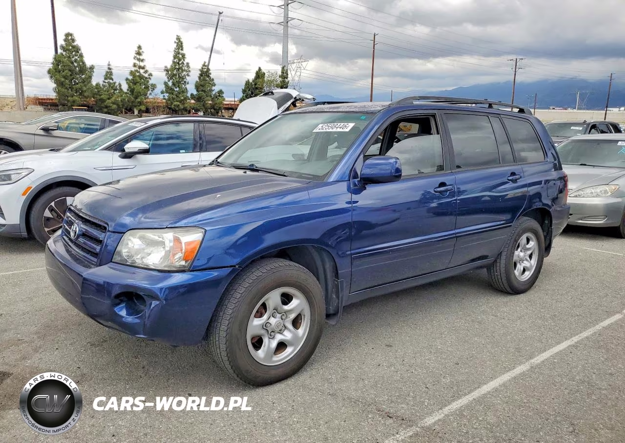 2004 Toyota Highlander Base