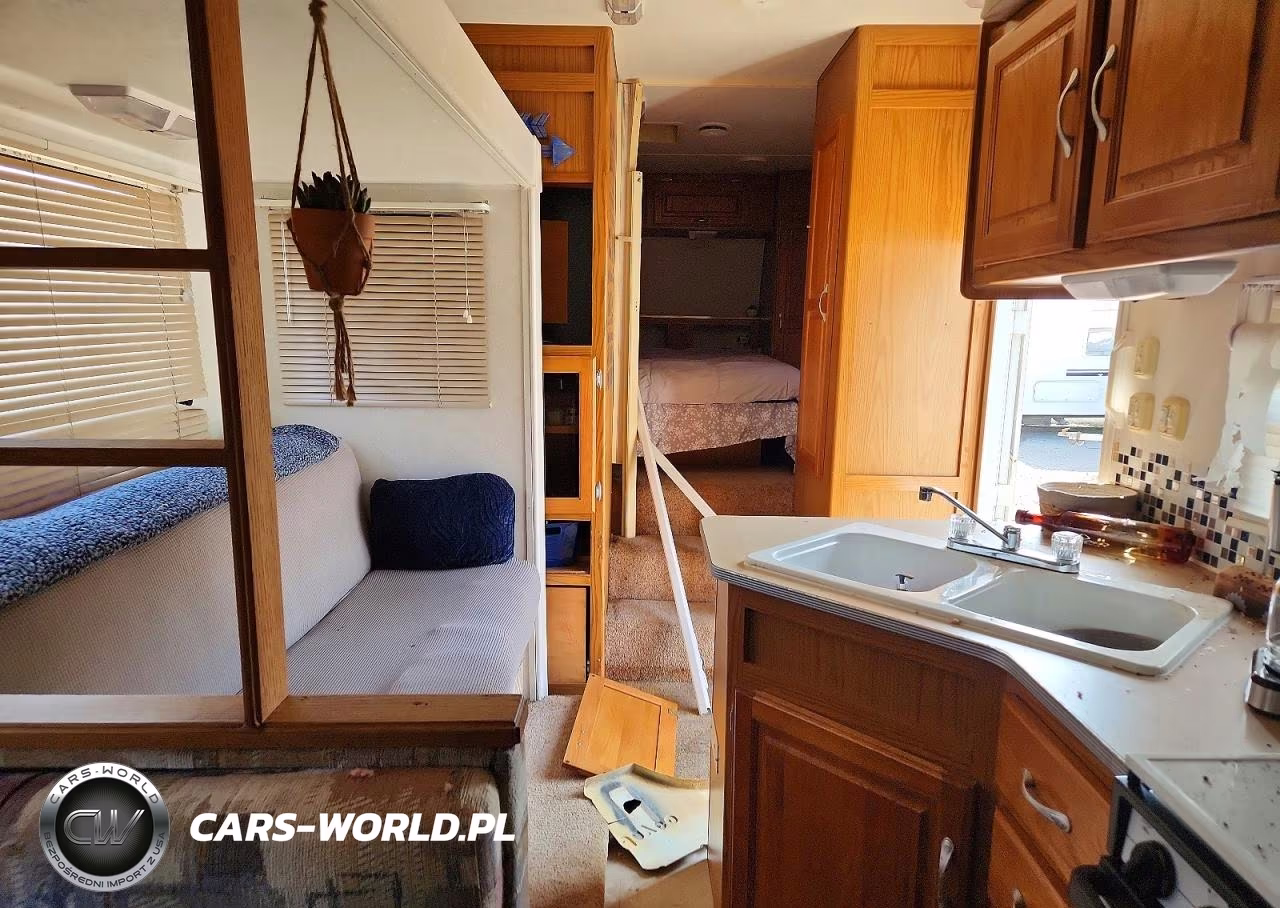2000 Eagle Recreational Vehicle (Rv) VIN:1UJCJ02N8Y5L10141 - 5