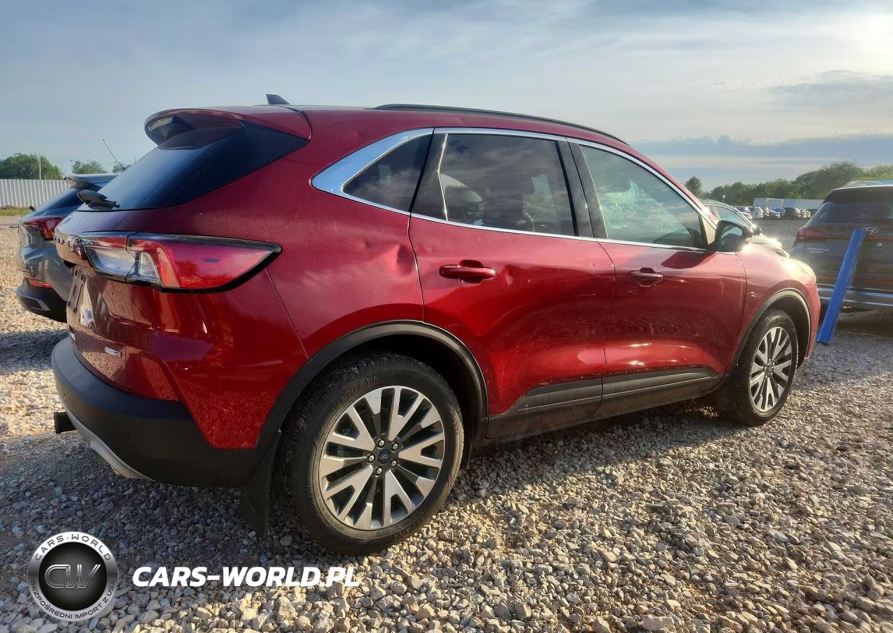 2020 Ford Escape Titanium VIN:1FMCU9J92LUA33576 - 3