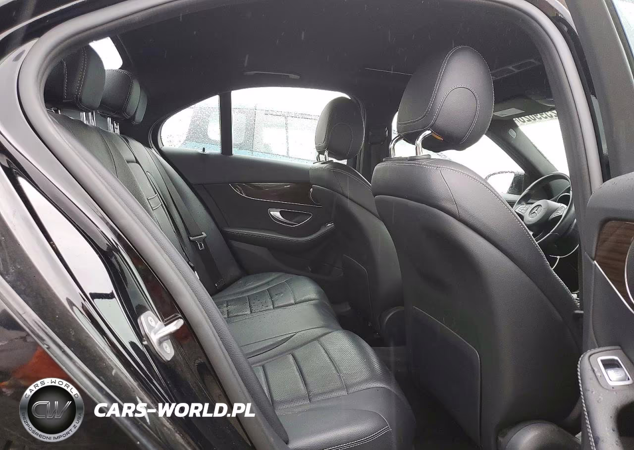 2018 Mercedes-Benz C 300 VIN:55SWF4JBXJU254297 - 10