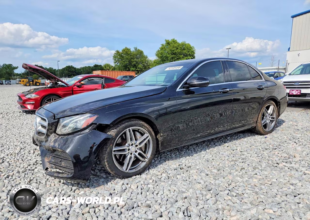 2017 Mercedes-Benz E 300 – zdjęcie 1 z 12