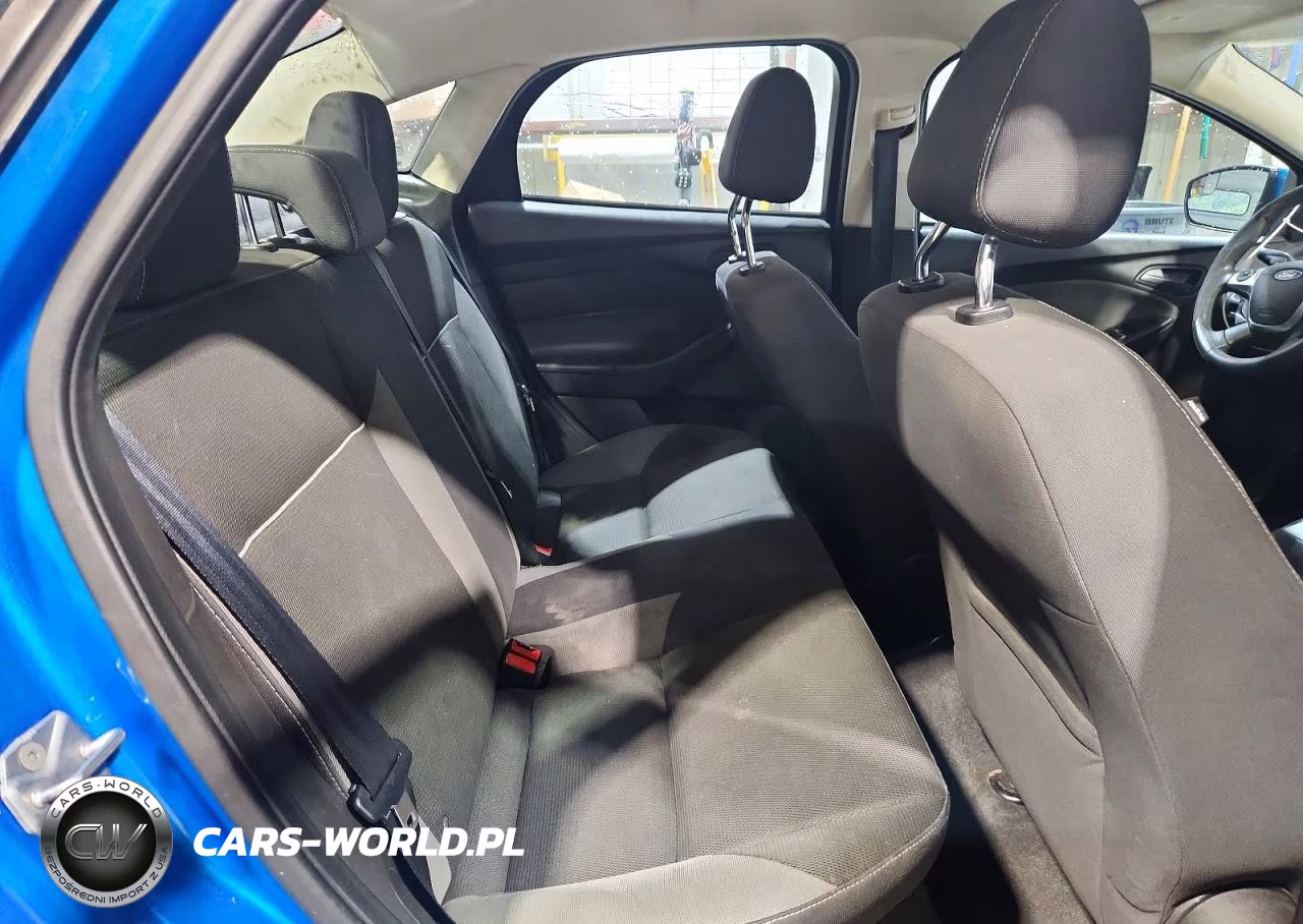2012 Ford Focus Se VIN:1FAHP3F25CL119812 - 10