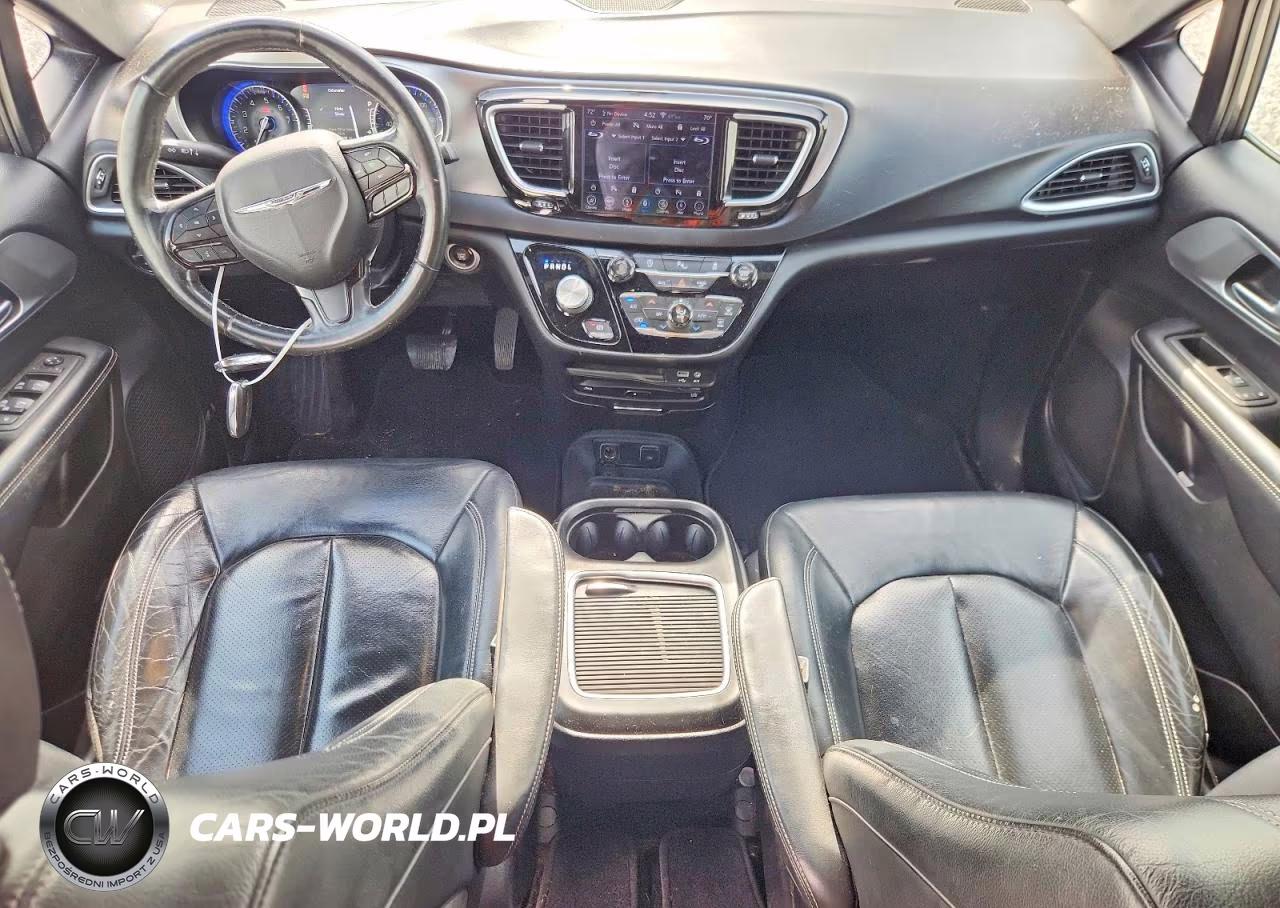 2018 Chrysler Pacifica Touring L Plus VIN:2C4RC1EG6JR257844 - 8