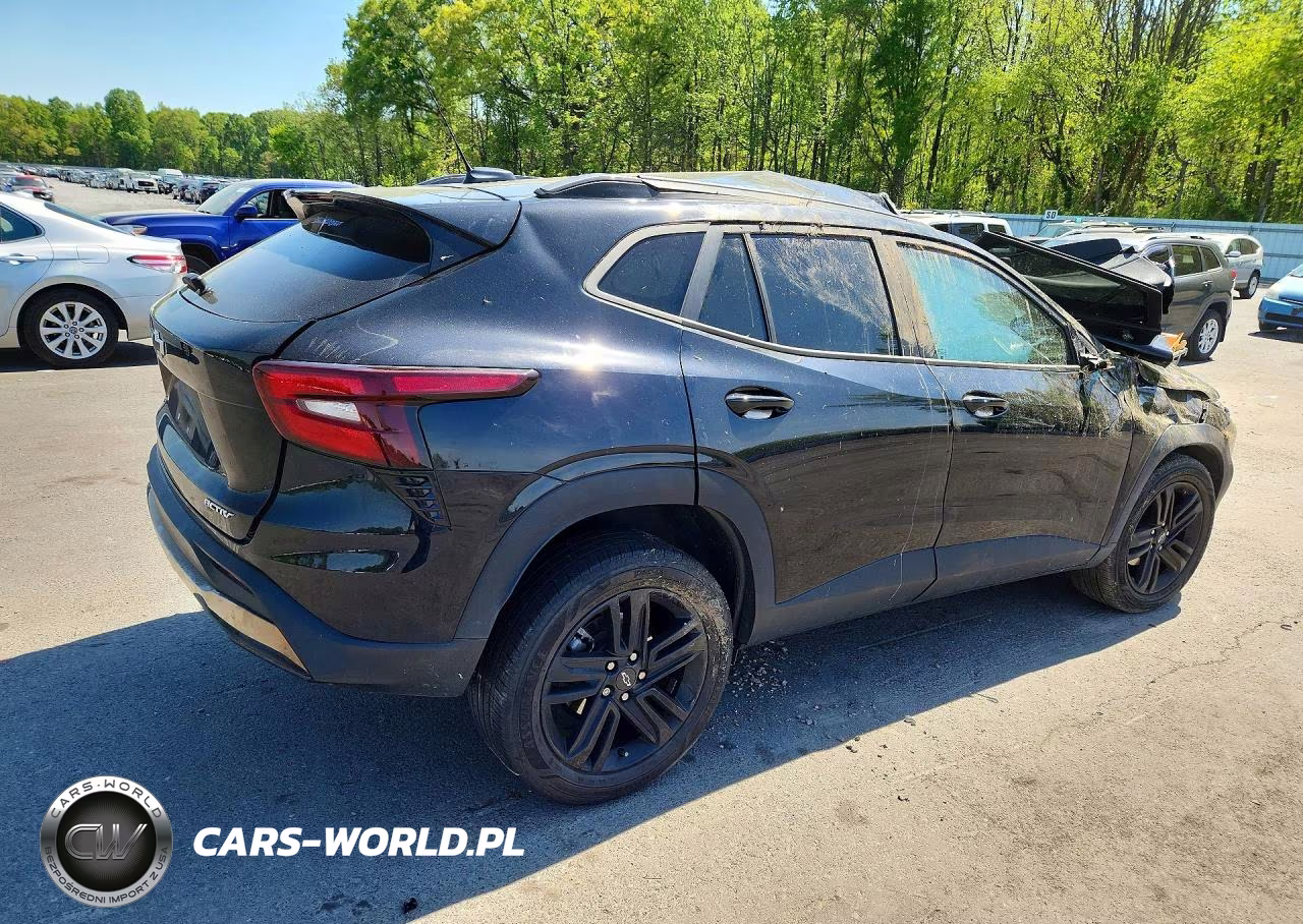 2024 Chevrolet Trax Activ VIN:KL77LKE27RC146223 - 3