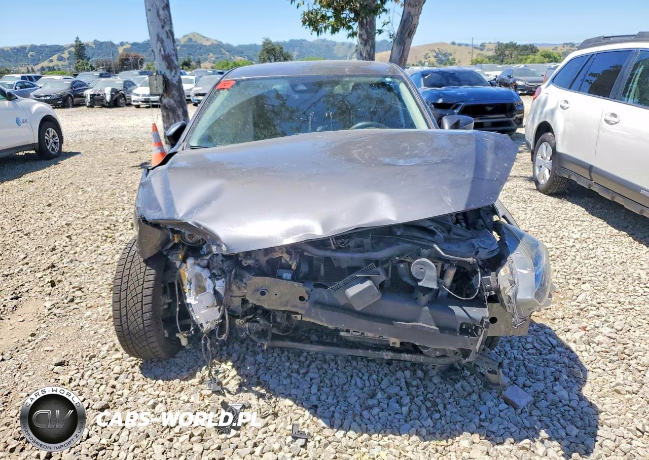 2018 Mazda 3 Touring VIN:3MZBN1L39JM256381 - 5