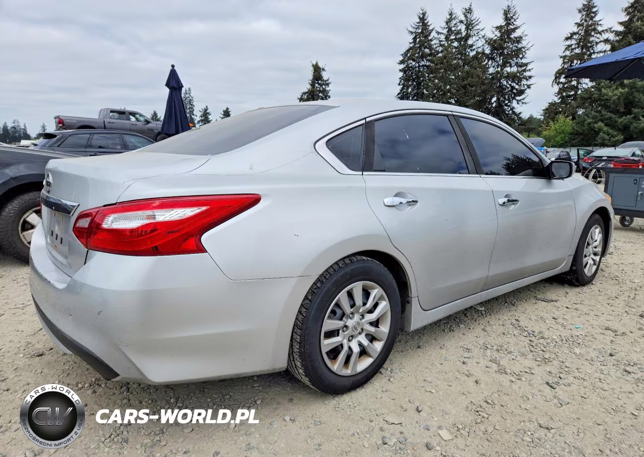 2016 Nissan Altima 2.5 S VIN:1N4AL3AP2GN368000 - 3