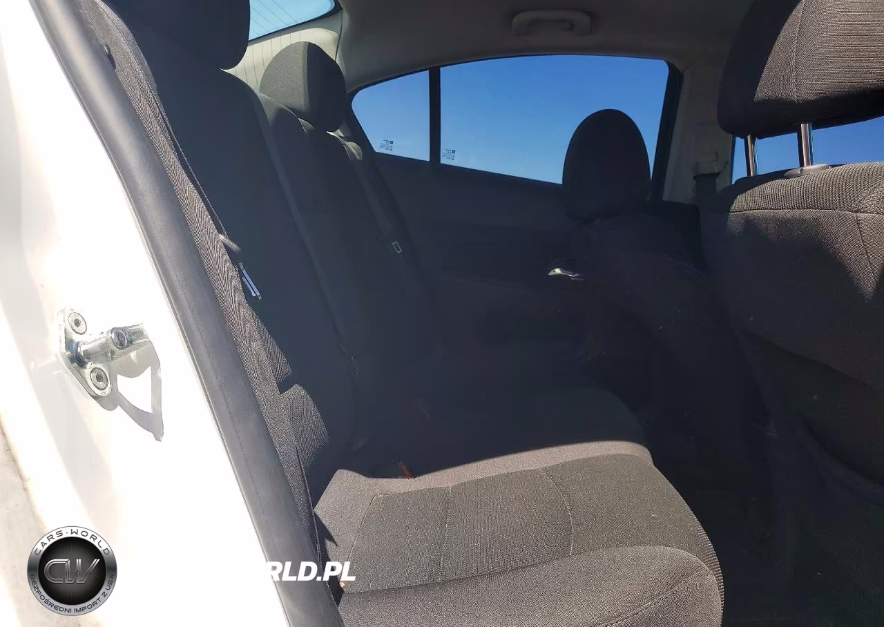 2016 Chev Cruze VIN:1G1PE5SB9G7167110 - 10
