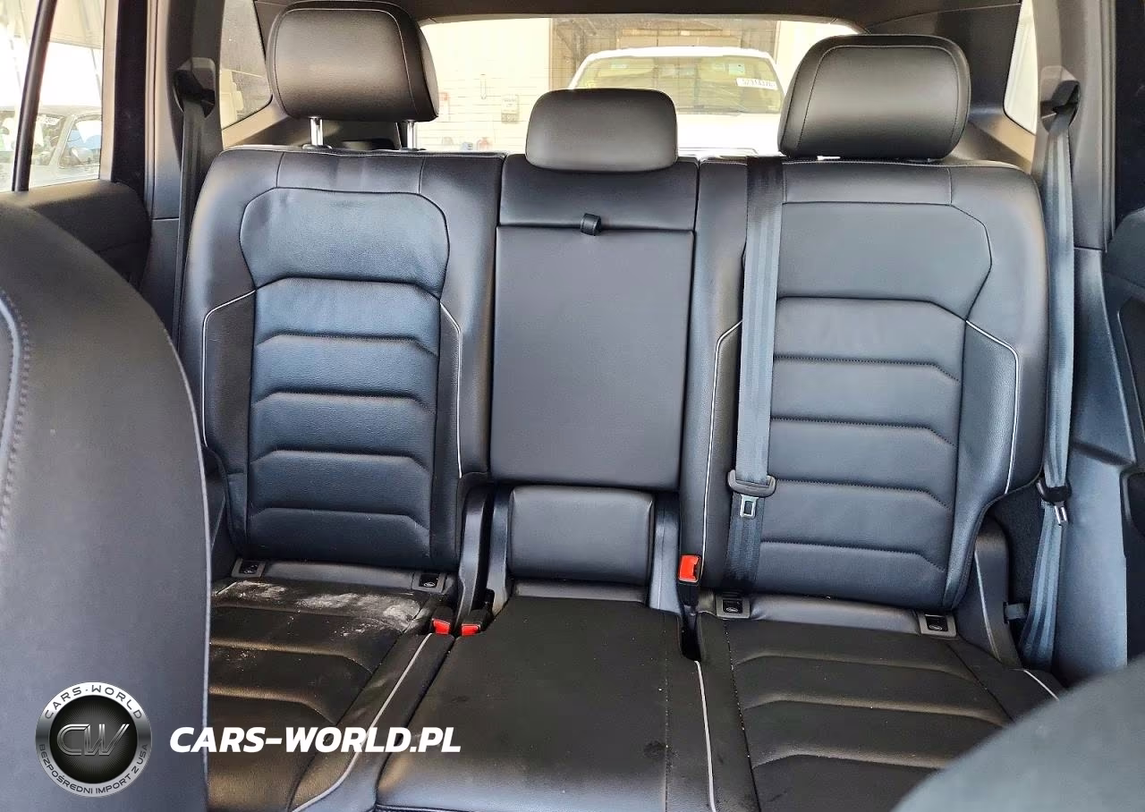 2020 Volkswagen Tiguan Sel Premium R-Line VIN:3VV4B7AXXLM072813 - 10