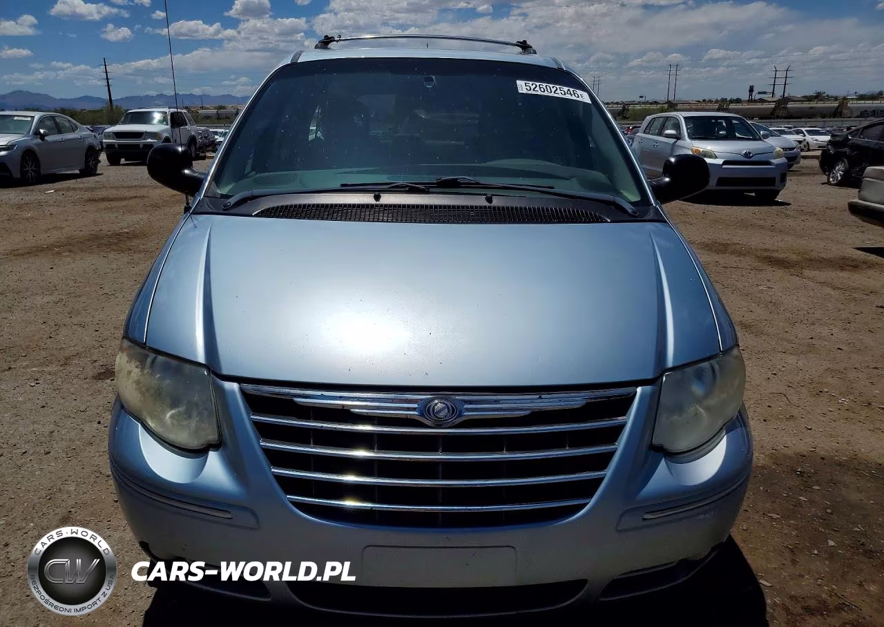 2005 Chrysler Town And Country Limited VIN:2C8GP64L95R209282 - 5
