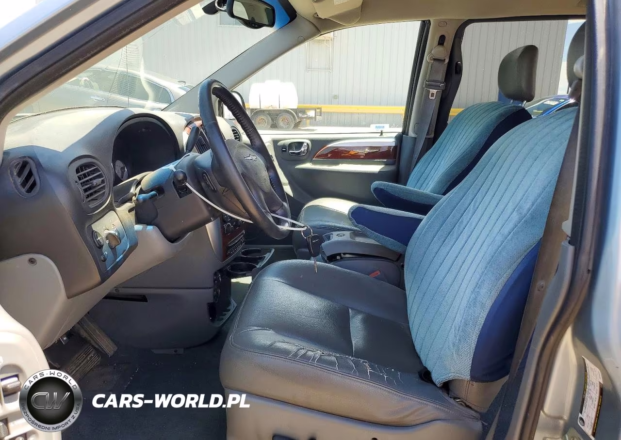 2005 Chrysler Town And Country Limited VIN:2C8GP64L95R209282 - 7