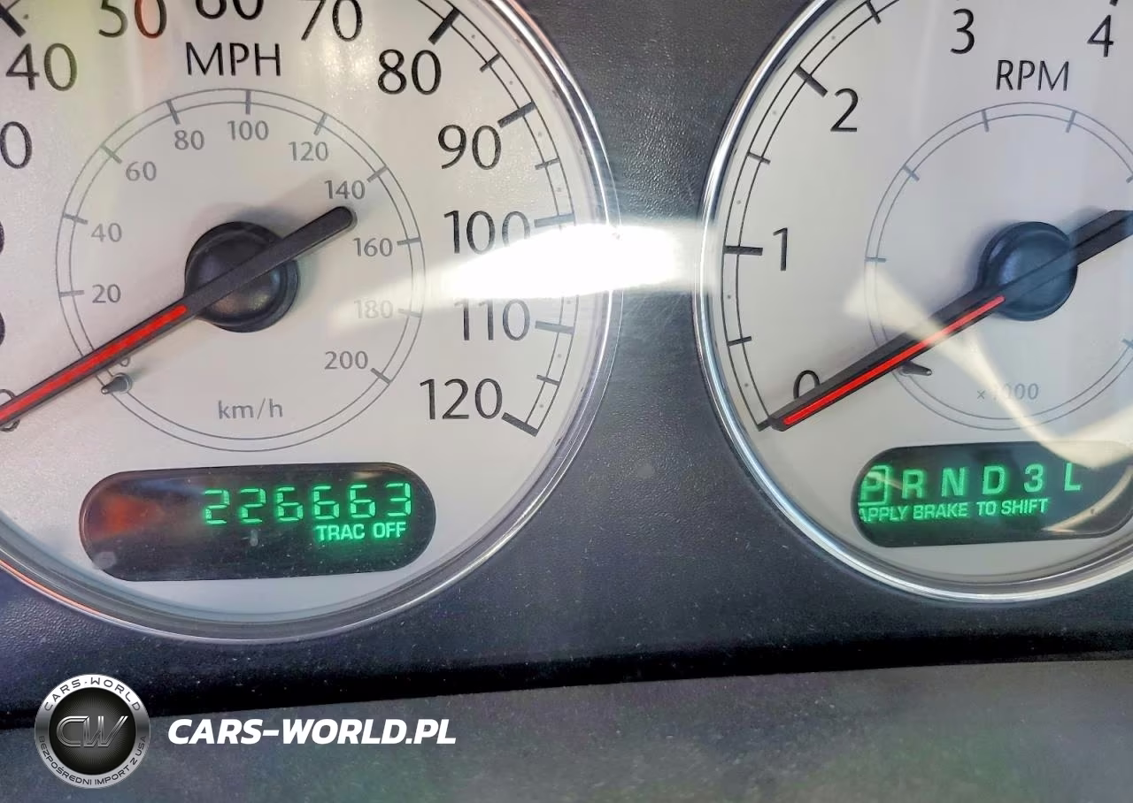 2005 Chrysler Town And Country Limited VIN:2C8GP64L95R209282 - 9