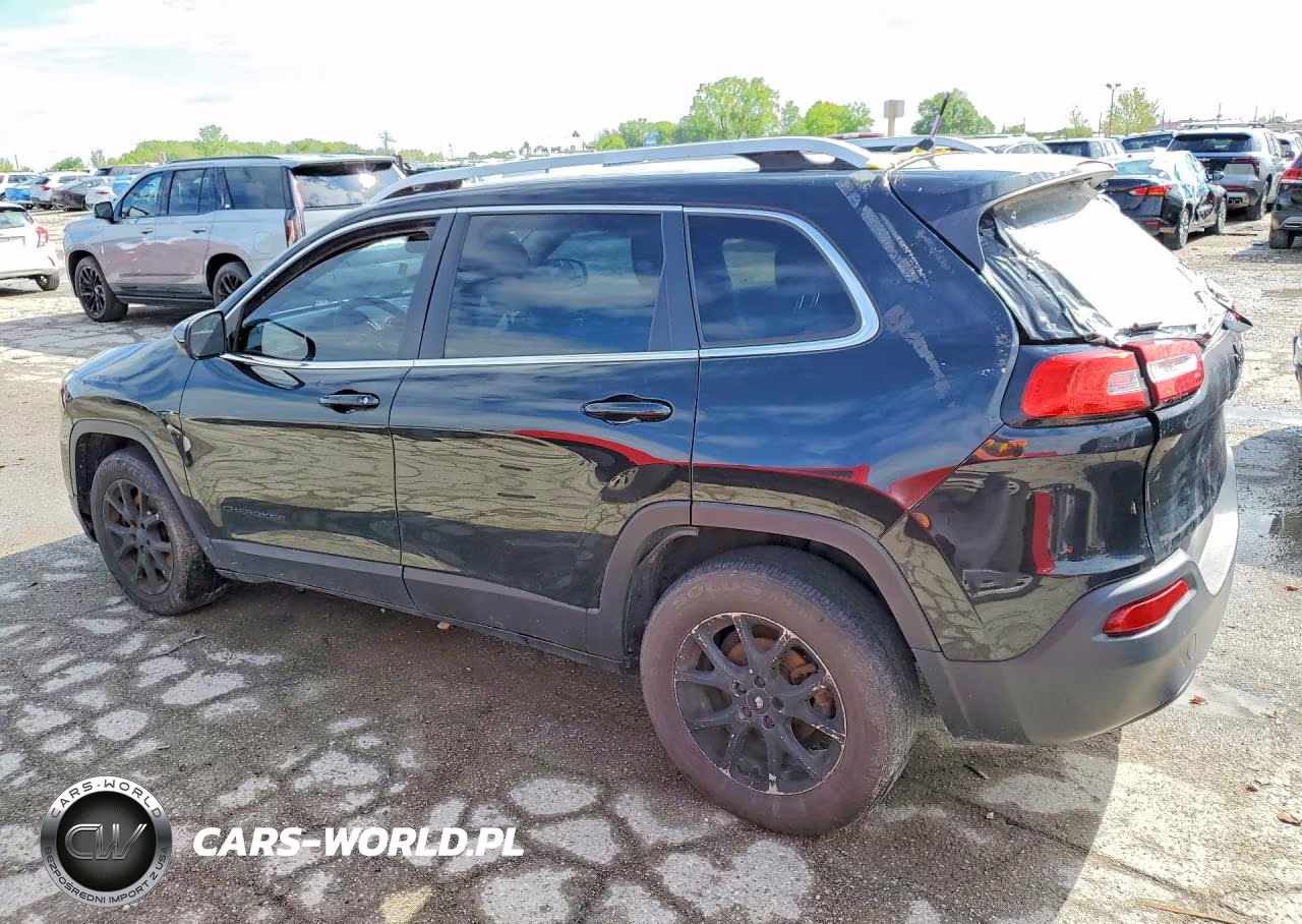 2015 Jeep Cherokee Latitude VIN:1C4PJLCB0FW637292 - 2