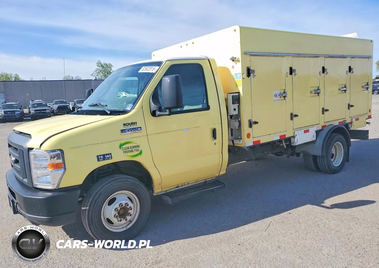 2019 Ford Cutaway E4