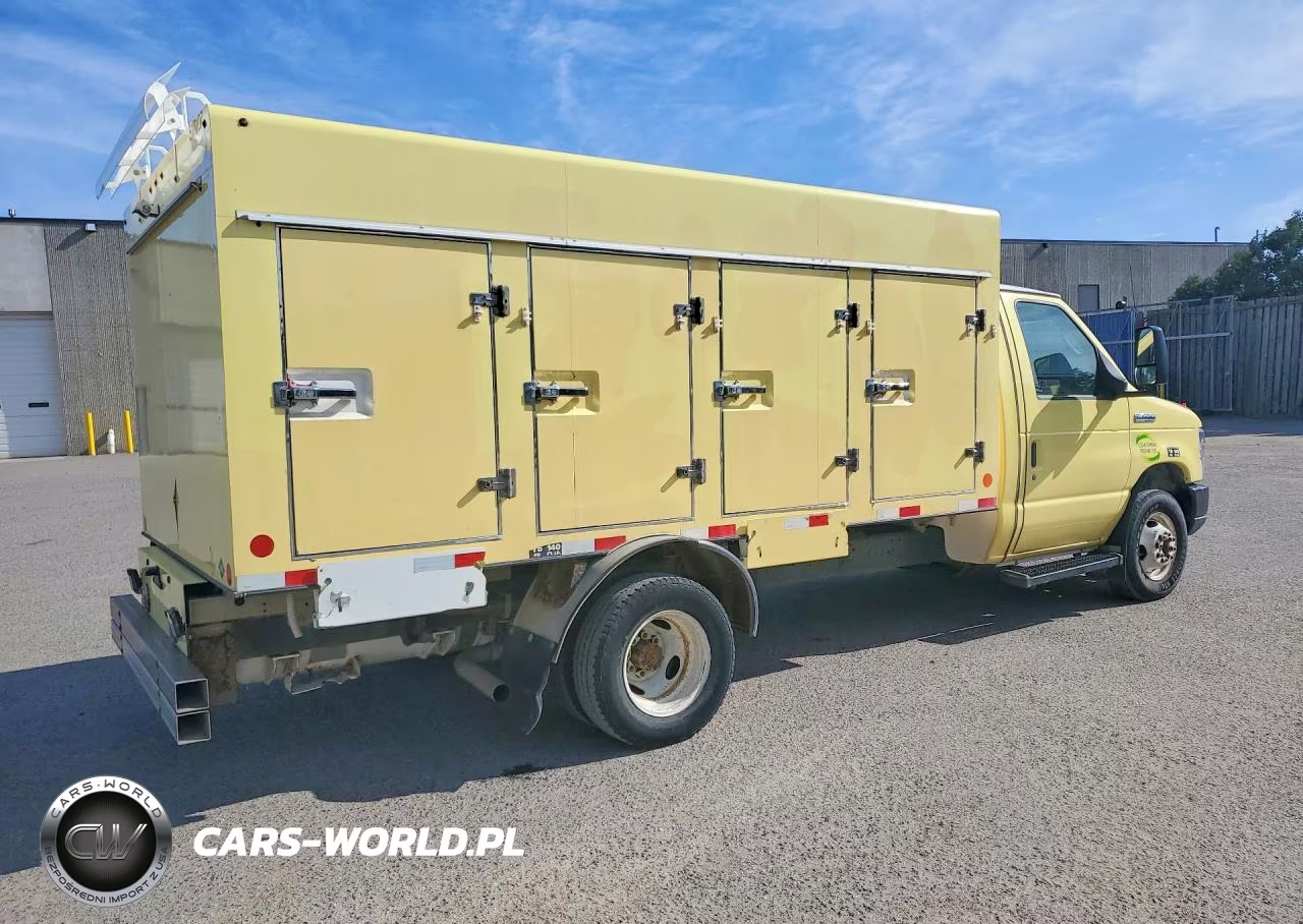 2019 Ford Cutaway E4 VIN:1FDXE4FS8KDC19358 - 3