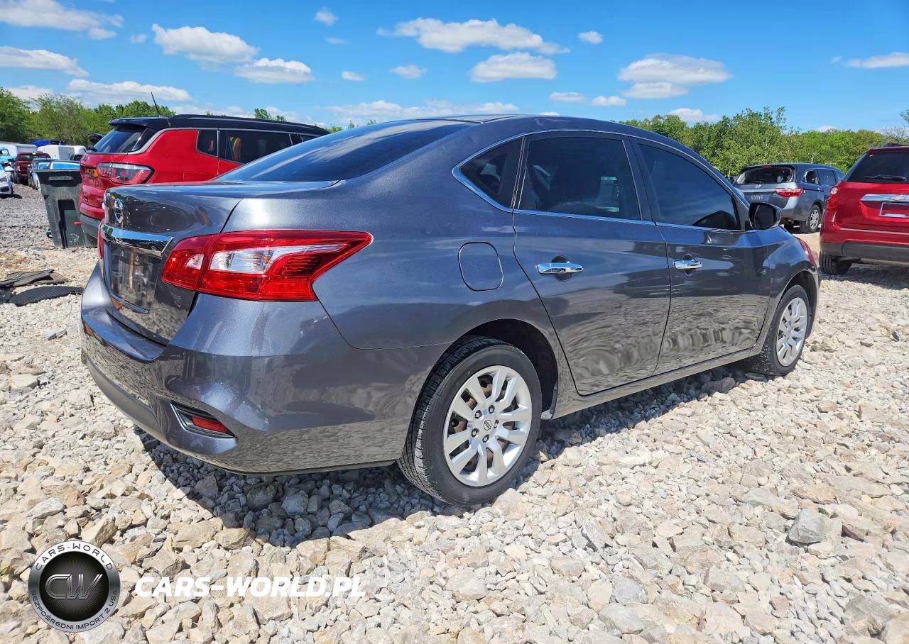 2018 Nissan Sentra S VIN:3N1AB7AP5JY290734 - 3