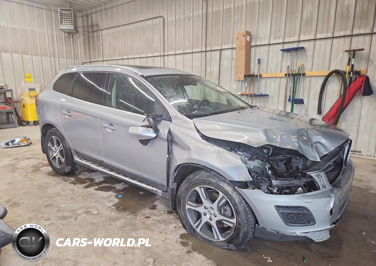 2011 Volvo Xc60 T6 VIN:YV4902DZ8B2135565 - 4