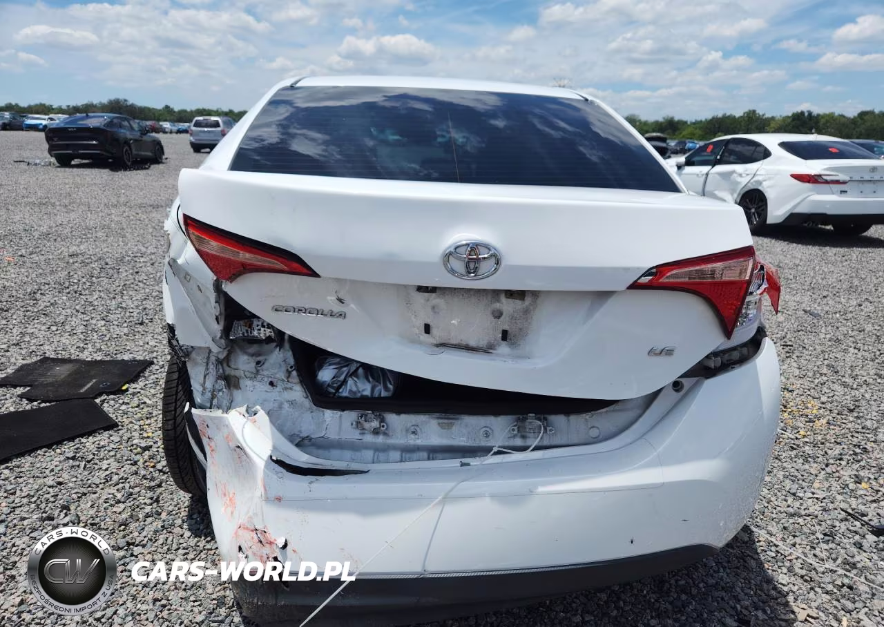 2017 Toyota Corolla Le VIN:5YFBURHEXHP648660 - 6