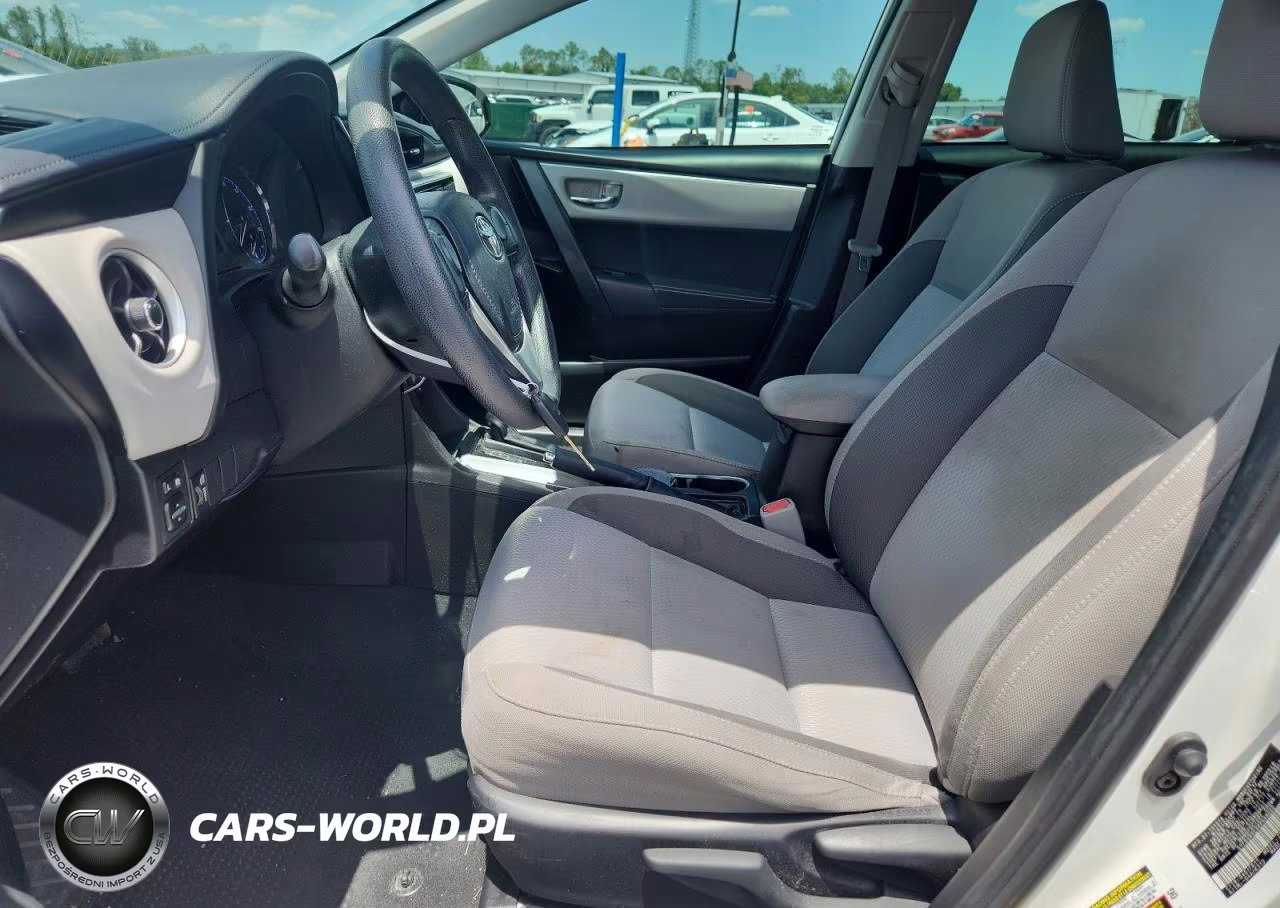2017 Toyota Corolla Le VIN:5YFBURHEXHP648660 - 7