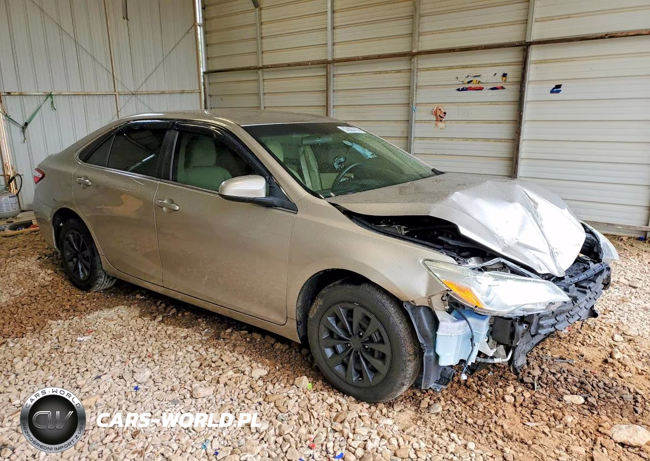 2016 Toyota Camry Le VIN:4T1BF1FK6GU532356 - 4