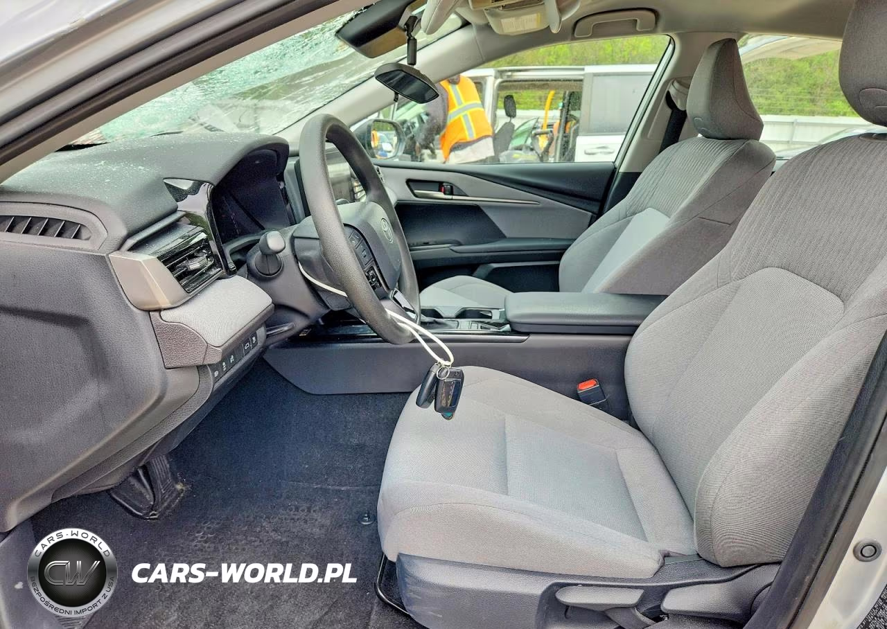 2025 Toyota Camry Le VIN:4T1DAACK4SU076197 - 7
