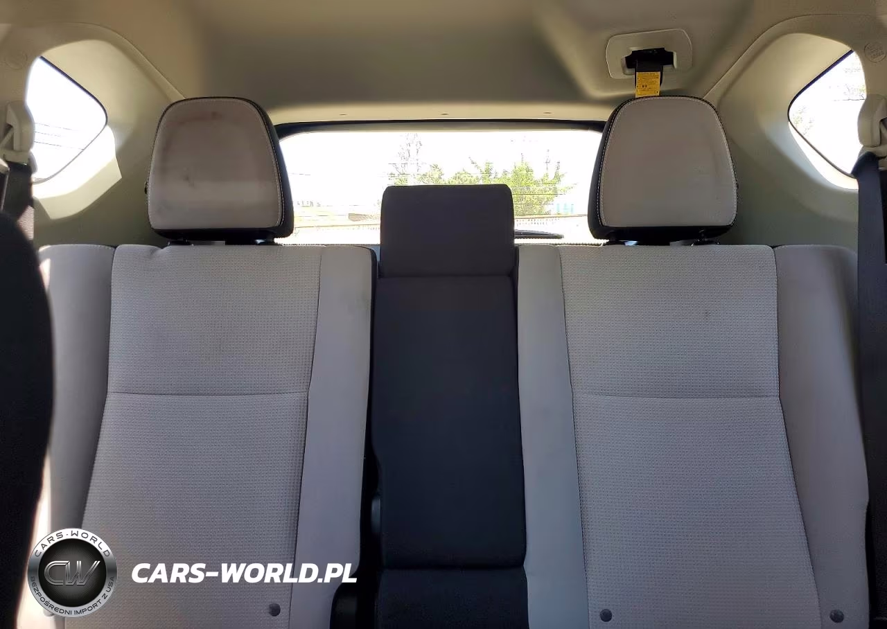 2018 Toyota Rav4 Xle VIN:JTMRFREV7JJ260843 - 10