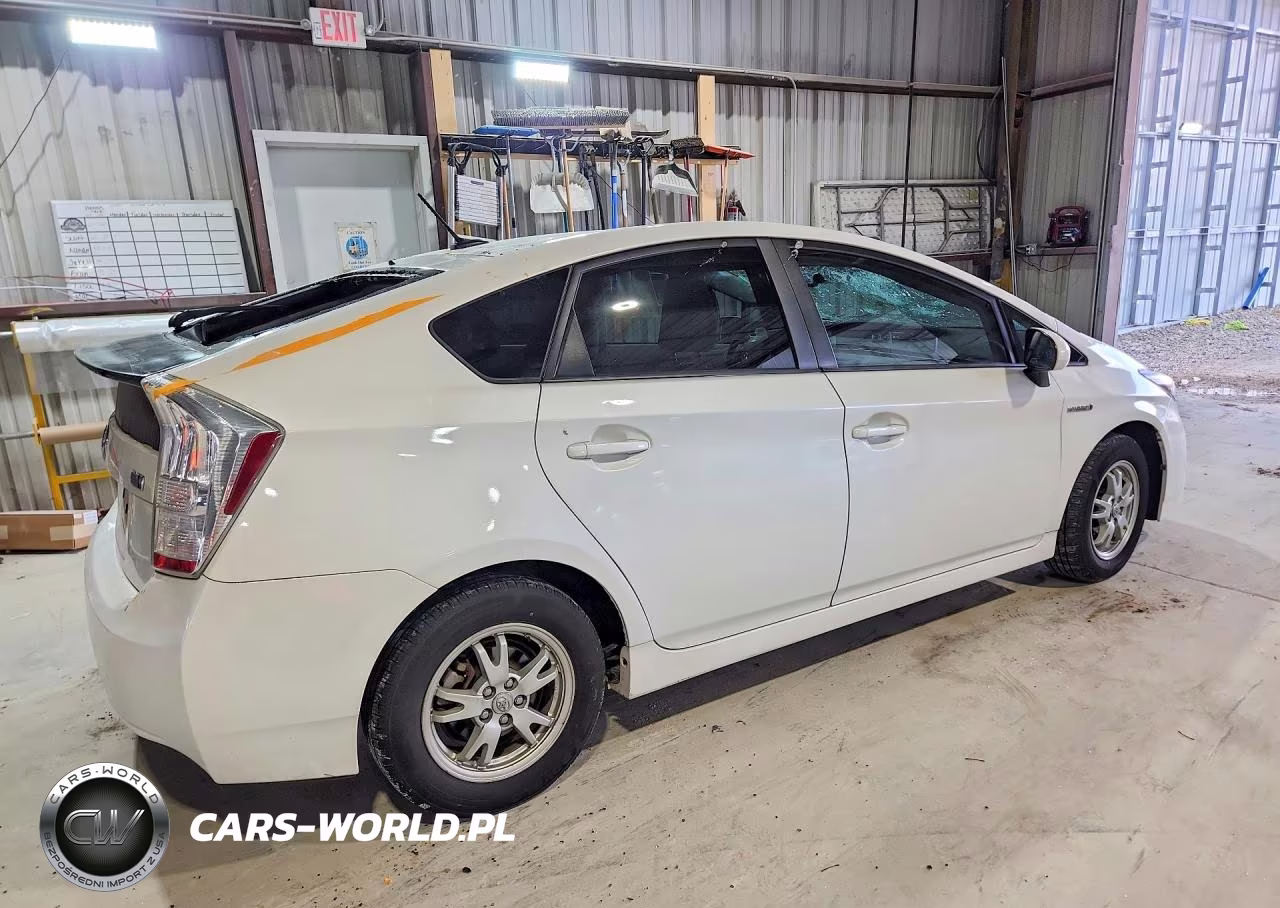 2011 Toyota Prius Two VIN:JTDKN3DU2B0273999 - 3