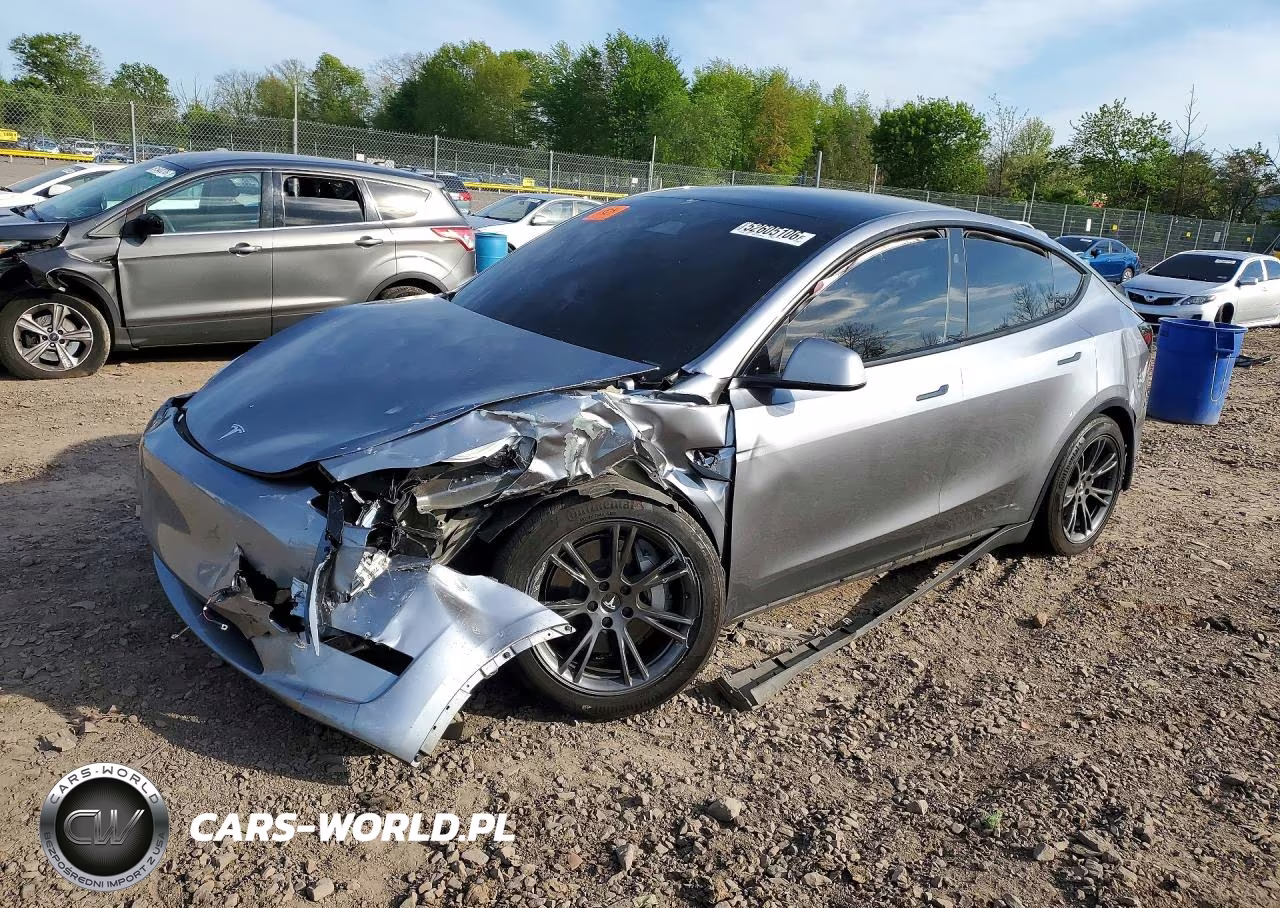 2024 Tesla Model Y – zdjęcie 1 z 12