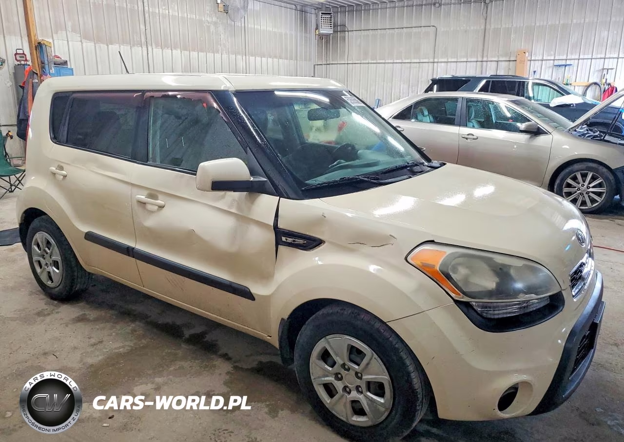 2012 Kia Soul Base VIN:KNDJT2A59C7404136 - 4
