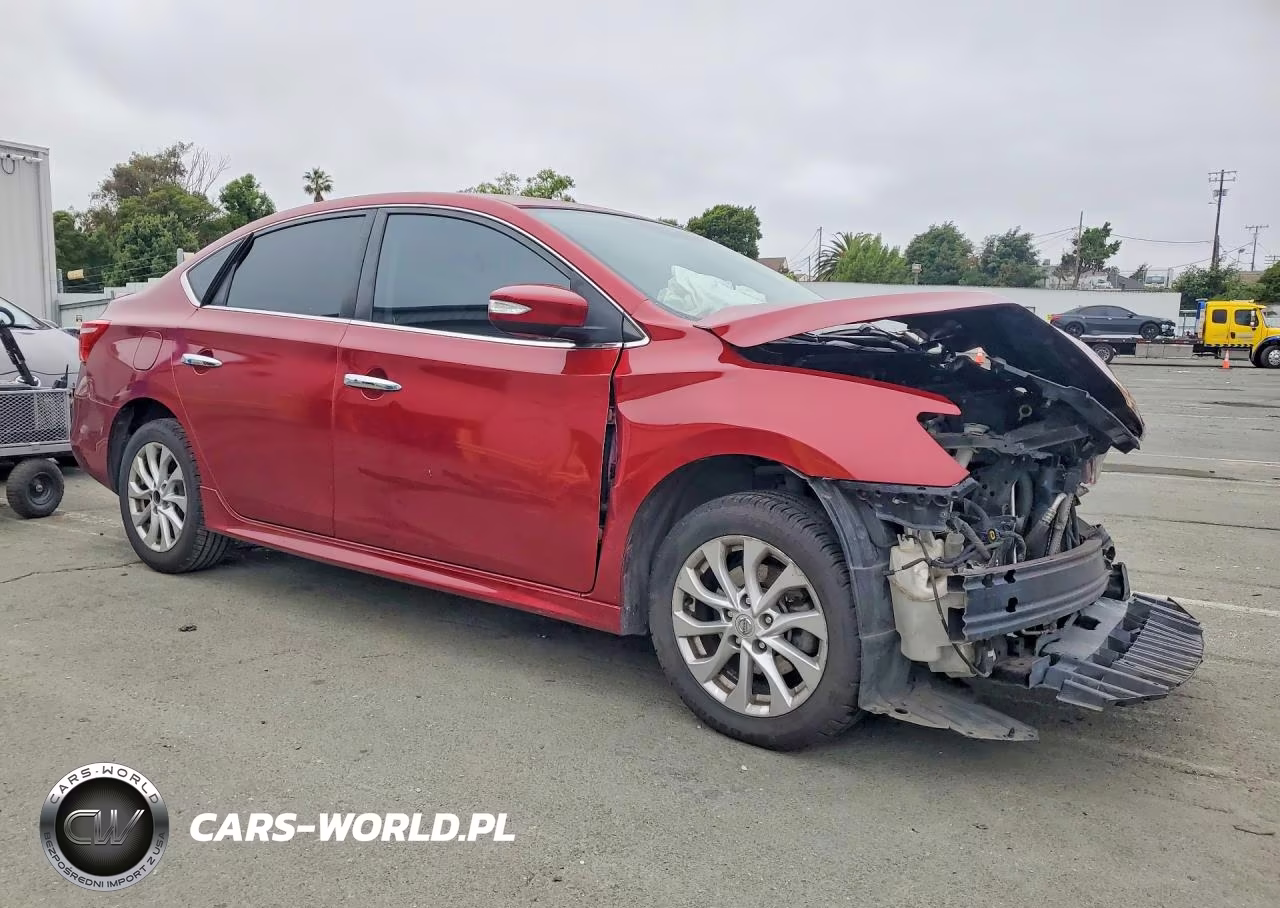 2017 Nissan Sentra Sr VIN:3N1AB7AP0HY351918 - 4