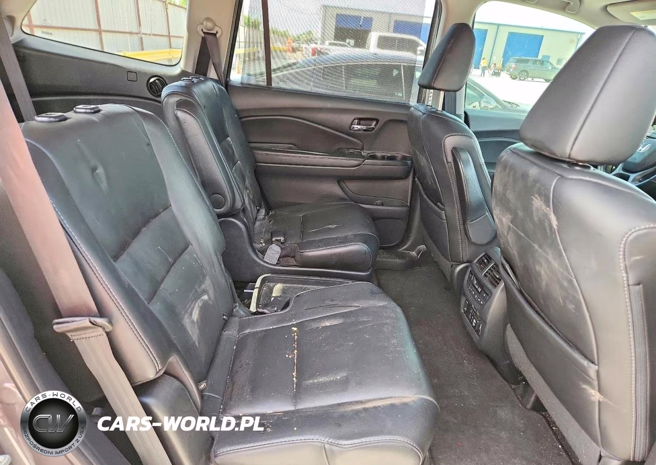 2020 Honda Pilot Touring VIN:5FNYF5H61LB021615 - 10